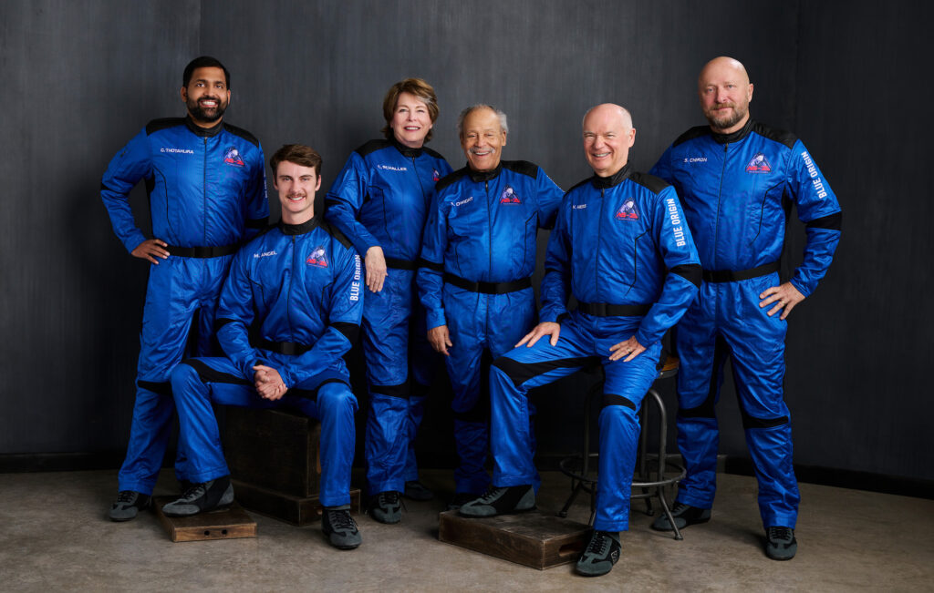 An image of the NS-25 crew